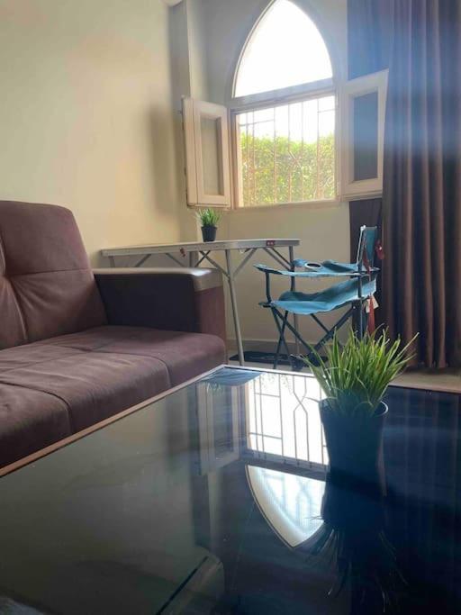 Enchanting Garden Fully Airconditioned Appartement Caïro